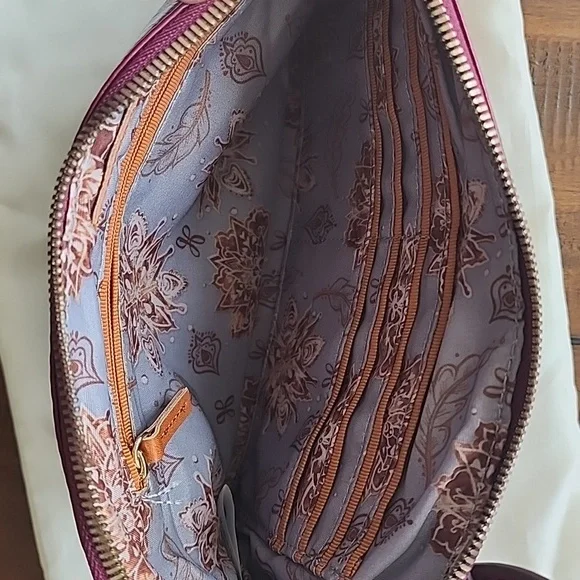 Hobo Sable wristlet in Ruby - Picture 2 of 2